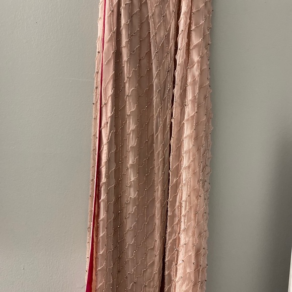 Maxi - Picture 10 of 14